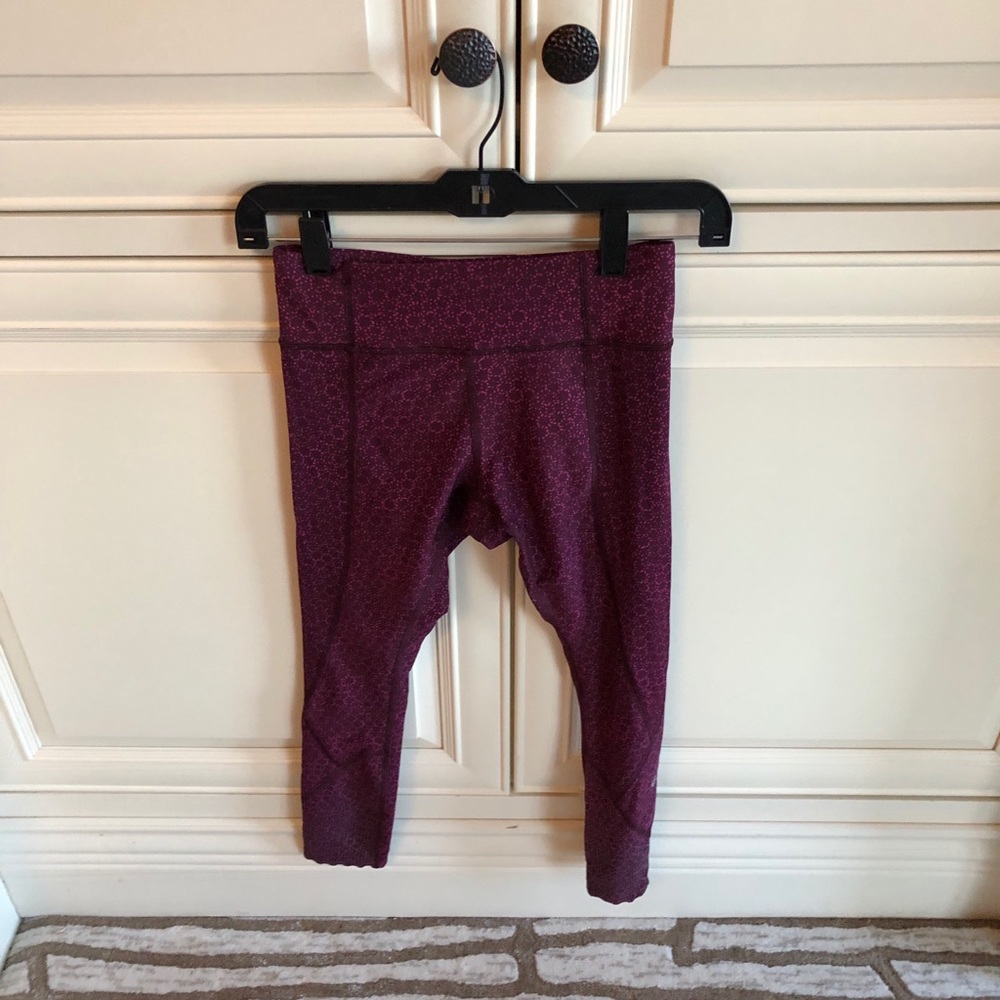Lululemon burgundy work out pants
